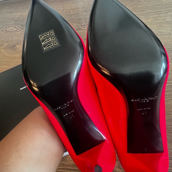 Saint Laurent Kiki 85 Fuxia Fluo Patent Leather Heels - Picture 8 of 11
